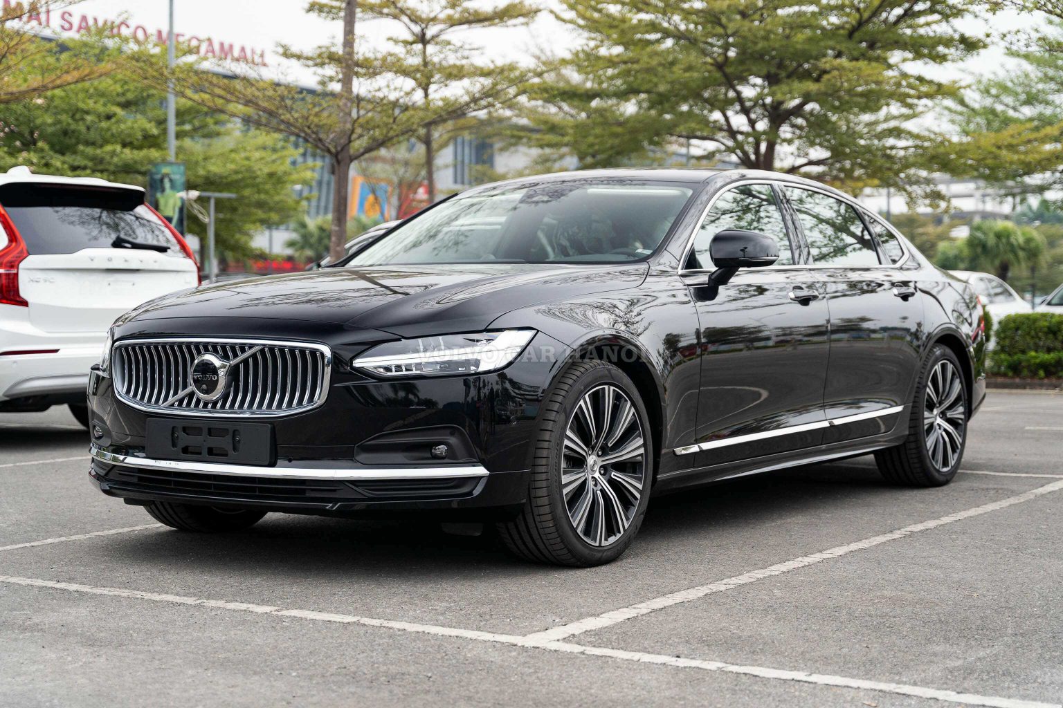 Volvo S90L Ultimate 2024 Thông Số Giá Xe Lăn Bánh Ưu Đãi.