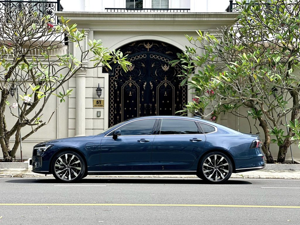 Volvo S90T8 Plug-in Hybrid